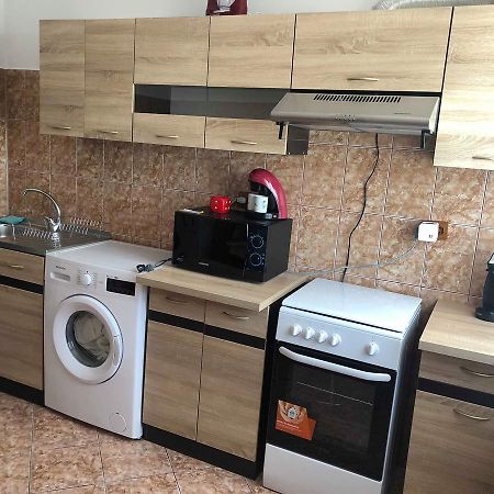 יורילובקה Apartament Bella מראה חיצוני תמונה